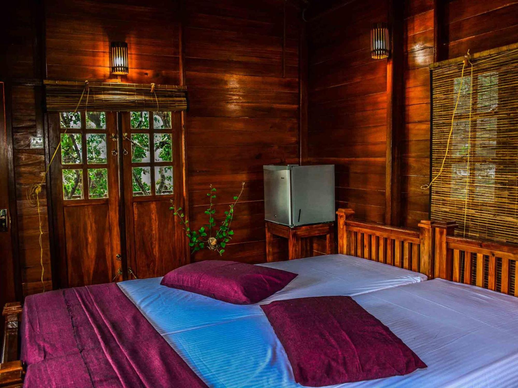 Lake Villa Resort Тиссамахарама Экстерьер фото