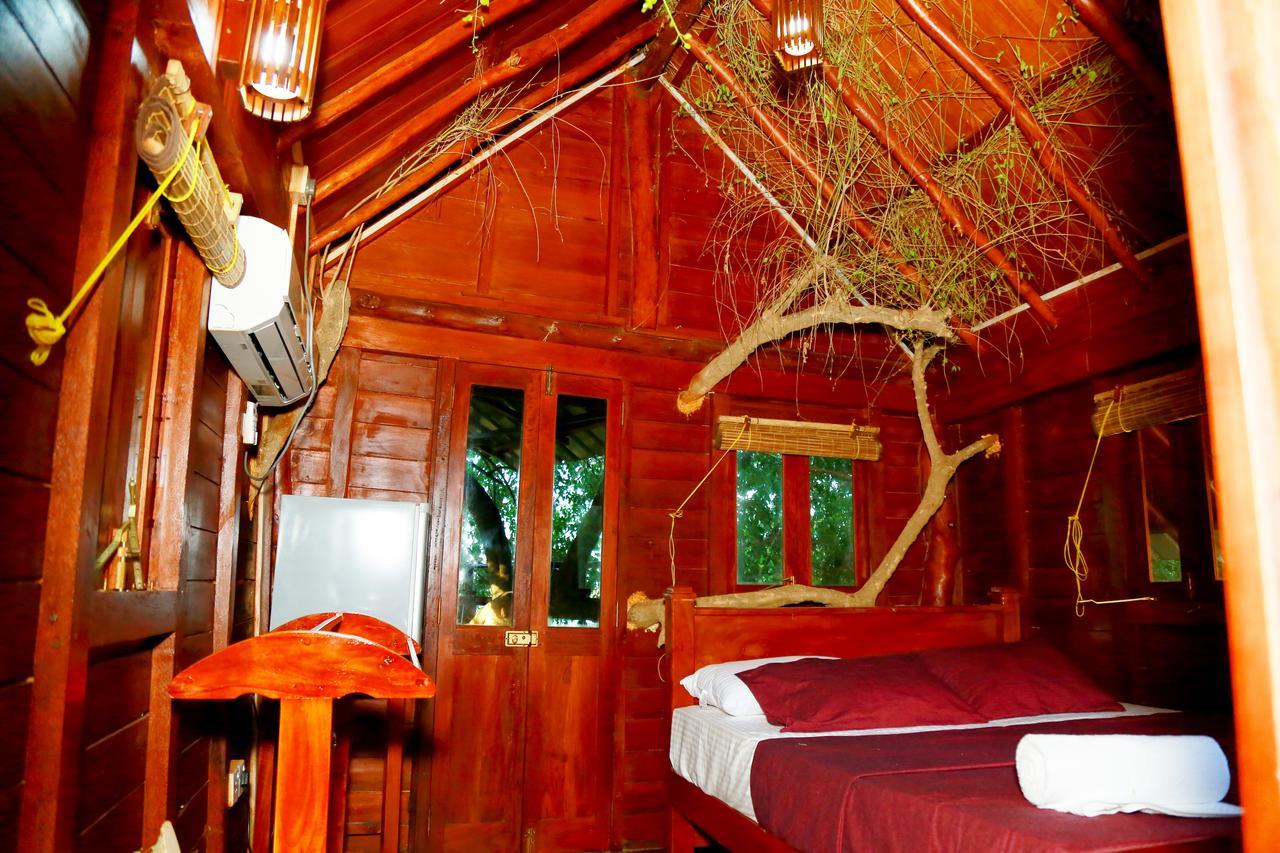 Lake Villa Resort Тиссамахарама Экстерьер фото